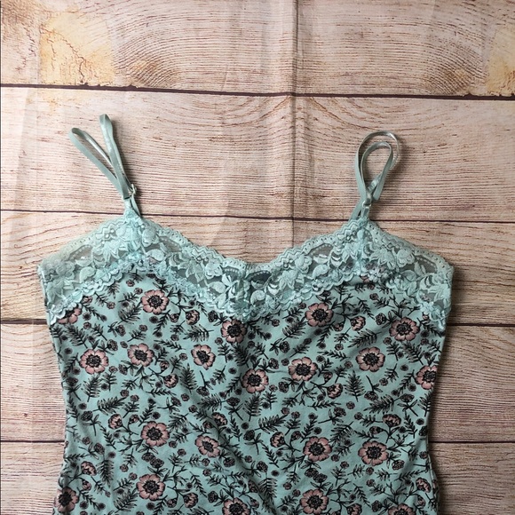 Y2K Mint Floral Lace Camisole - Picture 3 of 5